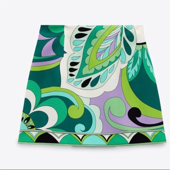 ZARA NWT SHORT PRINTED SKIRT M - Picture 4 of 6